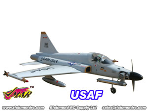 f590g_rightfront_035V025_20050130_2832x2128x300_brand_300w08q