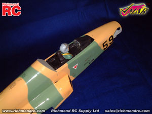 f590u_cockpit_rightback_100k050_20070321_2832x2128x72_300w08q
