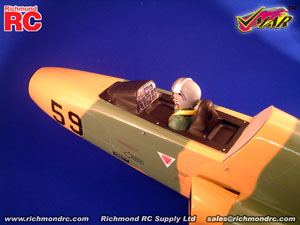 f590u_fuselage_cockpit_leftback_300k030_20070321_2832x2128x72_300w08q
