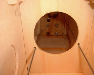 a00142 fuse and inside tank compartment copy.jpg (15681 bytes)