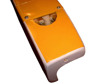 a00142 fuse bottom hatch and ng block copy.jpg (16339 bytes)