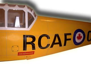 at0014cfuselageleftsidemid.jpg (16493 bytes)
