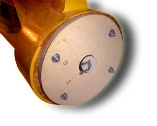 at0014cpowermoduleinstalled.jpg (12557 bytes)