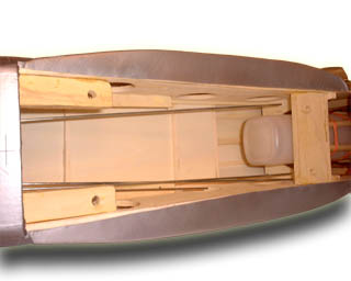 at0014u_texan_fuselage_internal_wingsaddle copy.JPG (17025 bytes)